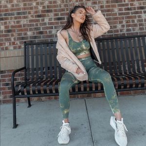 Olive green tie dye seamless active set